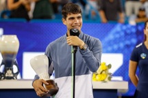 Alcaraz bật khóc 2 lần sau khi thua Djokovic