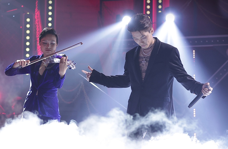 TLinh bị chính bạn trai RPT MCK loại khỏi Rap Việt - 9 TLinh bị chính bạn trai RPT MCK loại khỏi Rap Việt - 9