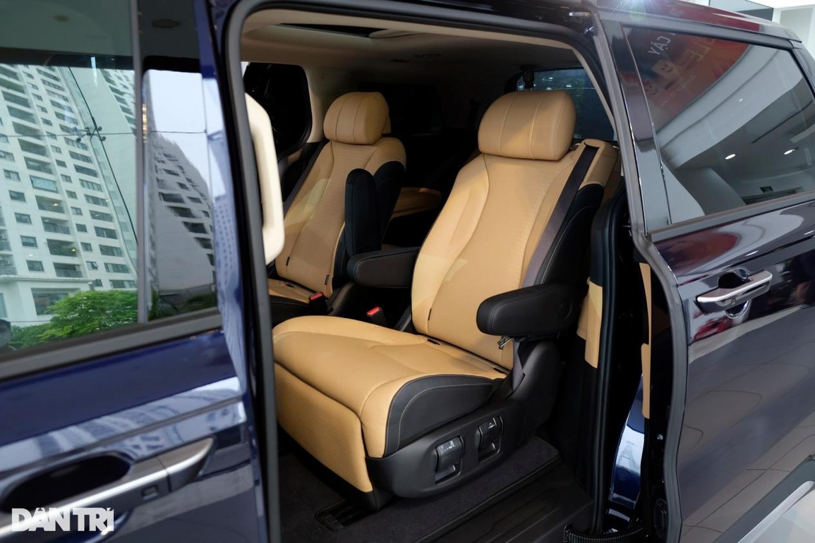 Bị chê kém sang, MPV tiền tỷ Kia Carnival 2022 tại Việt Nam đổi logo mới - 8 Bị chê kém sang, MPV tiền tỷ Kia Carnival 2022 tại Việt Nam đổi logo mới - 8