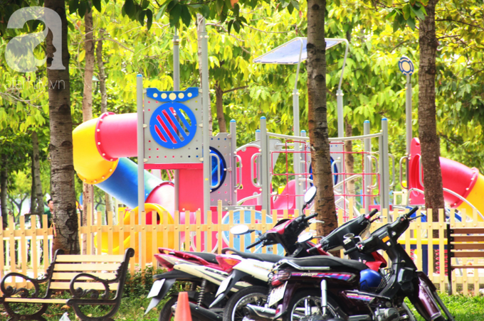 TP.HCM: Chơi ngoài công viên buổi tối, 2 bé gái khoảng 9 tuổi bị nam thanh niên khống chế hiếp dâm - Ảnh 4. TP.HCM: Chơi ngoài công viên buổi tối, 2 bé gái khoảng 9 tuổi bị nam thanh niên khống chế hiếp dâm - Ảnh 4.