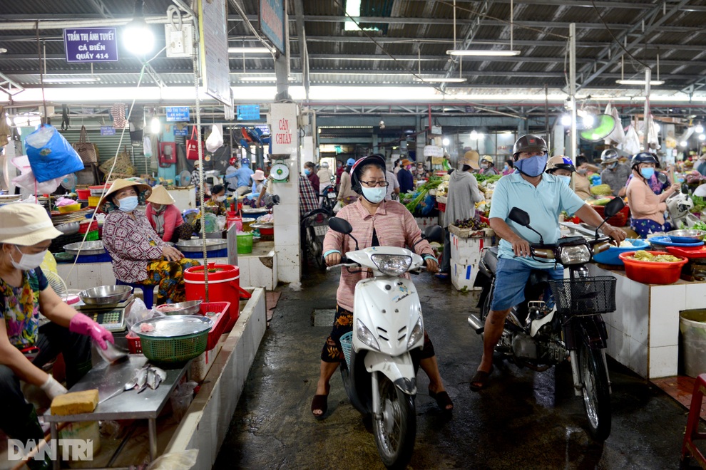 Thủ tướng đồng ý cho TPHCM giãn cách xã hội thêm 2 tuần theo Chỉ thị 16 - 3 Thủ tướng đồng ý cho TPHCM giãn cách xã hội thêm 2 tuần theo Chỉ thị 16 - 3