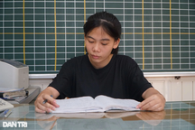 Nữ sinh dân tộc quyết giành "vé" đại học tặng bà nội và người cha đã khuất