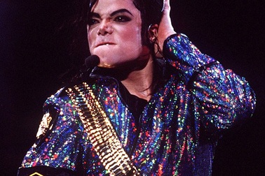 Michael Jackson - Ngôi sao đã khuất kiếm tiền giỏi nhất 