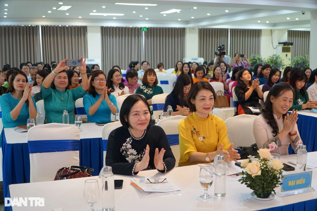 Gần 420 cơ quan quản lý nhà nước có lãnh đạo chủ chốt là nữ - 2 Gần 420 cơ quan quản lý nhà nước có lãnh đạo chủ chốt là nữ - 2