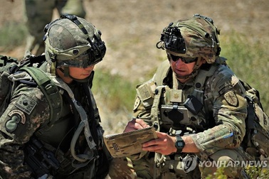 Đằng sau việc con trai Chủ tịch Samsung thôi quốc tịch Mỹ để nhập ngũ