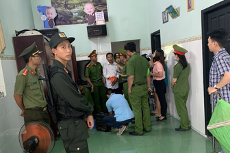 Bắt giam phó chủ tịch xã bảo kê "cát tặc" ở Bình Thuận