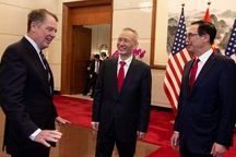 Một ngày “điên rồ” của thị trường chứng khoán đối với tin tức thương mại Mỹ-Trung