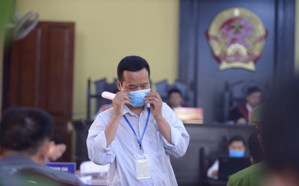 Gian lận thi cử Sơn La: Bị cáo mong được trả lại 1 tỉ đồng! - 2 Gian lận thi cử Sơn La: Bị cáo mong được trả lại 1 tỉ đồng! - 2