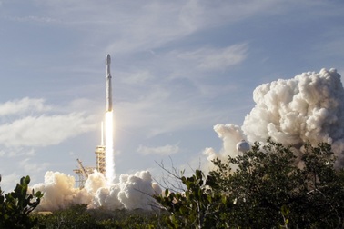 Lỗi sơ suất, SpaceX để mất tên lửa Falcon 9 trong khi hạ cánh