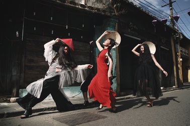 Ảnh kỷ yếu "chất" như bìa tạp chí thời trang