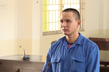 Hiếp dâm con gái ông chủ, lĩnh án 8 năm tù