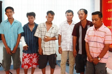 Đánh sập trường gà bạc tỷ