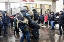 Đặc nhiệm Ukraine đột ngột khám xét Làng Sen của người Việt