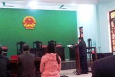 Bị vạch mặt luật sư rởm, quay sang vu khống luật sư thật