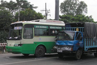 Tai nạn dây chuyền trên đường Xuyên Á