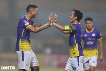 Văn Quyết lập cú đúp, CLB Hà Nội thắng đậm Hải Phòng