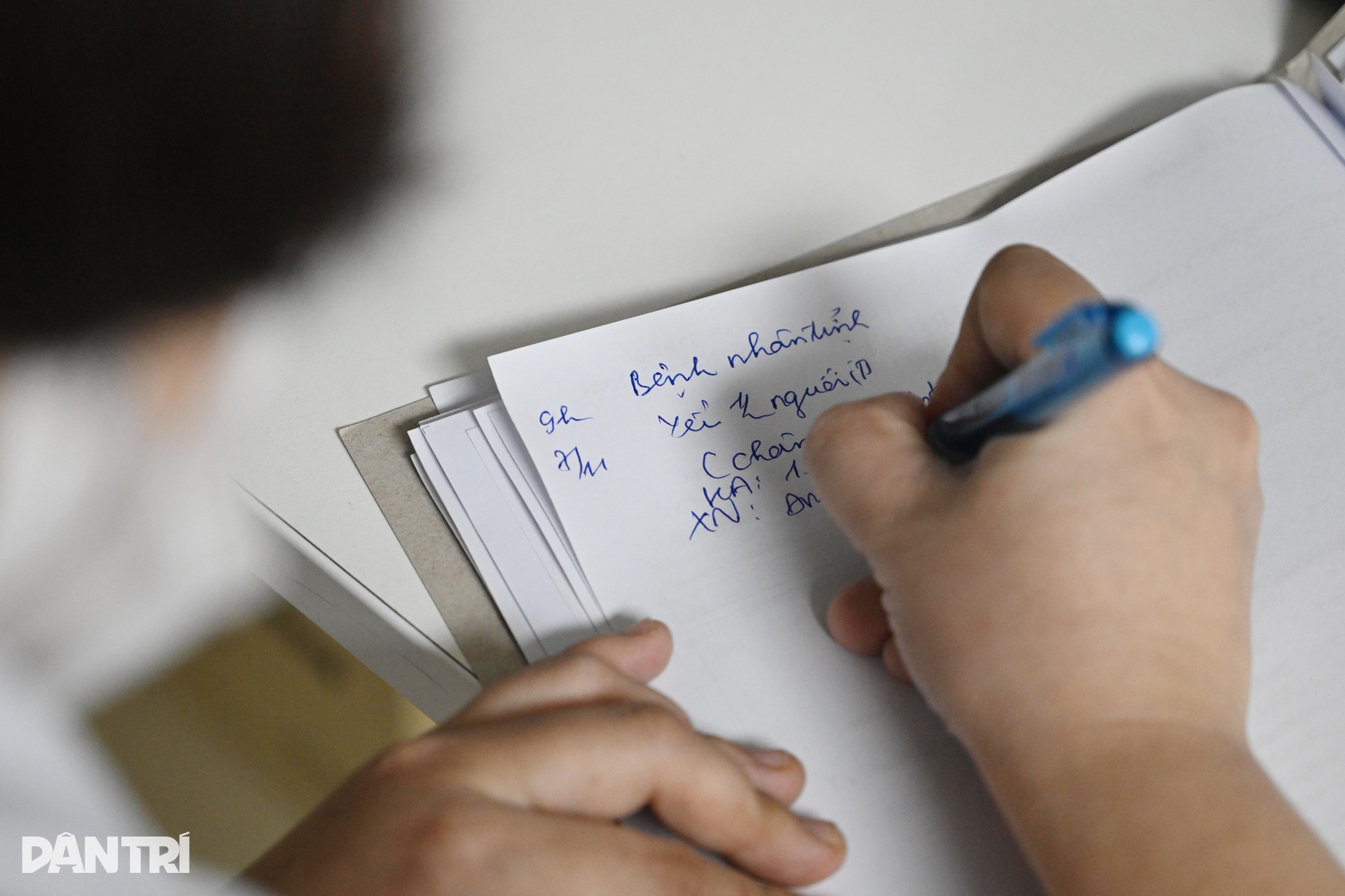 Nín thở xem bác sĩ giải cứu bộ não sắp chết ngạt của bệnh nhân đột quỵ - 3