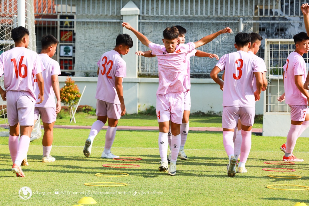 HLV Trần Minh Chiến: U16 Việt Nam muốn vào chung kết giải Đông Nam Á - 2