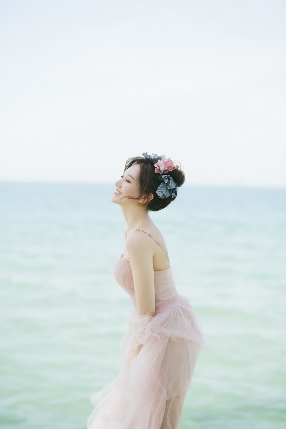 Hari Won tiết lộ hiếm hoi về mẹ đẻ - 12 Hari Won tiết lộ hiếm hoi về mẹ đẻ - 12