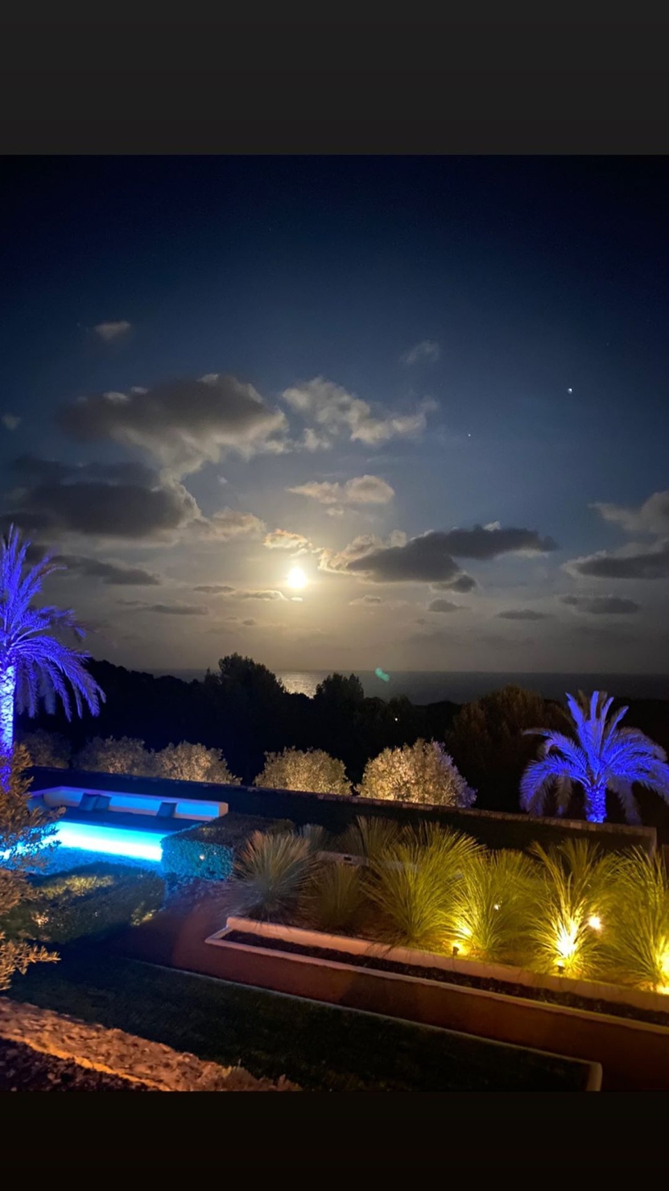 Những điểm đến du lịch nổi tiếng của các ngôi sao bóng đá - 11