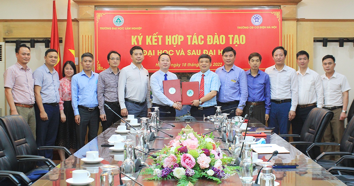 Trường Đại học Lâm nghiệp đẩy mạnh hợp tác với doanh nghiệp - 2 Trường Đại học Lâm nghiệp đẩy mạnh hợp tác với doanh nghiệp - 2