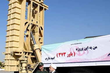 Iran "trình làng" hệ thống phòng thủ tên lửa nội địa sánh ngang S-300 của Nga