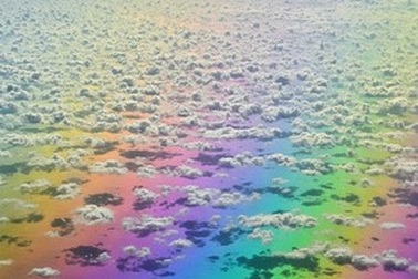 Hình ảnh tuyệt đẹp khi máy bay bay phía trên cầu vồng