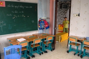 Giải thể ngôi trường dạy trẻ bằng… khúc cây