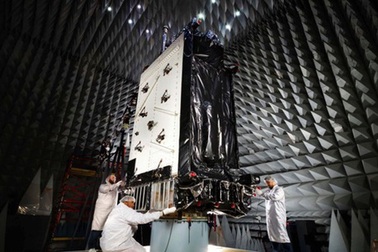 Lầu Năm Góc cảnh báo laser diệt vệ tinh của Trung Quốc, Nga