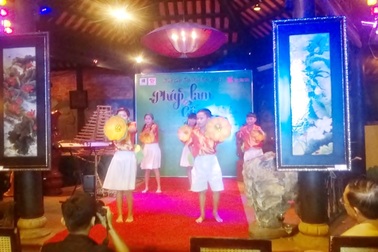 Triển lãm nghệ thuật pháp lam và gốm sứ tại Đà Nẵng