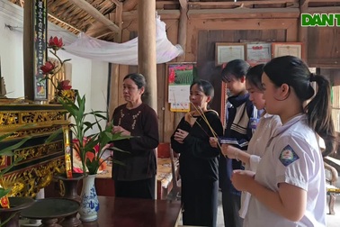 Người mẹ góa mắc bệnh máu ác tính khẩn cầu bạn đọc giúp đỡ 3 con thơ