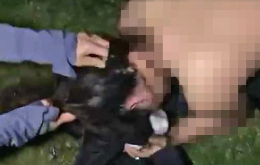 Truy tố kẻ chủ mưu vụ lột quần áo một phụ nữ ở Lâm Đồng - 1 Truy tố kẻ chủ mưu vụ lột quần áo một phụ nữ ở Lâm Đồng - 1