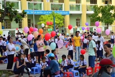 Sóc Trăng không sử dụng bóng bay ngày khai giảng