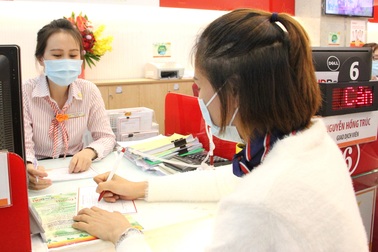 Ngân hàng ở TPHCM vẫn hoạt động bình thường, không phải áp dụng "3 tại chỗ"