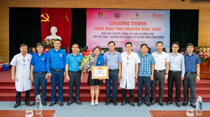 Đoàn viên Nguyễn Thanh Huyền sinh năm 1995 là đoàn viên thuộc Đoàn Thanh niên Bệnh viện than - Khoáng sản, với thành thích 52 lần tham gia hiến máu và tiểu cầu tình nguyện được vinh danh