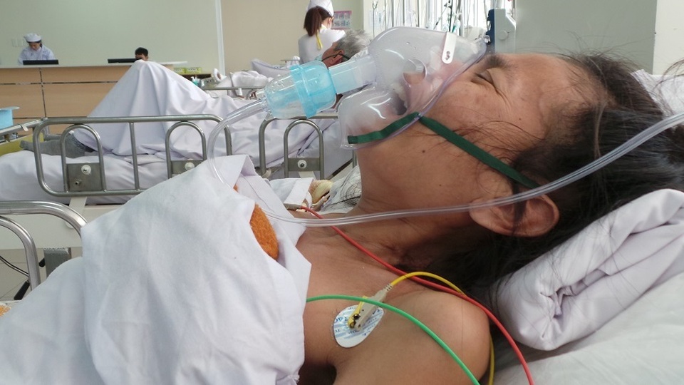 Những người ho húng hắng, dai dẳng coi chừng mắc bệnh nan y - 1 Những người ho húng hắng, dai dẳng coi chừng mắc bệnh nan y - 1