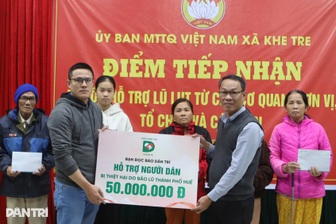 Bạn đọc Dân trí tiếp tục hỗ trợ người dân Huế khắc phục hậu quả mưa lũ