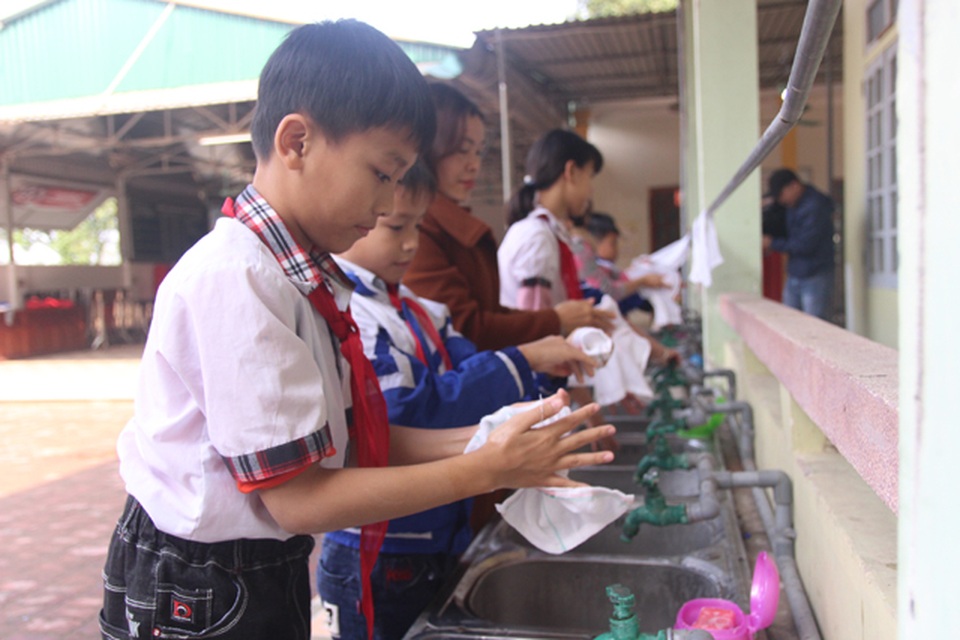 Nghệ An: Chưa có lệnh nghỉ, các trường học khẩn trương phòng dịch Corona - 2 Nghệ An: Chưa có lệnh nghỉ, các trường học khẩn trương phòng dịch Corona - 2