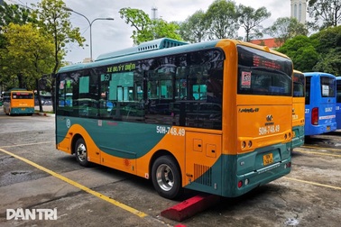 Đến năm 2030, 100% xe công cộng tại Hà Nội và TPHCM sử dụng năng lượng xanh