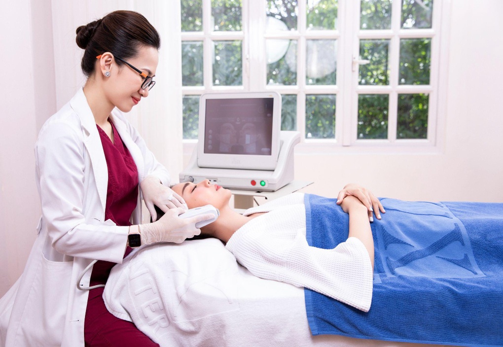 Thanh Hằng khoe nhan sắc trẻ trung đón sinh nhật 39 - 2