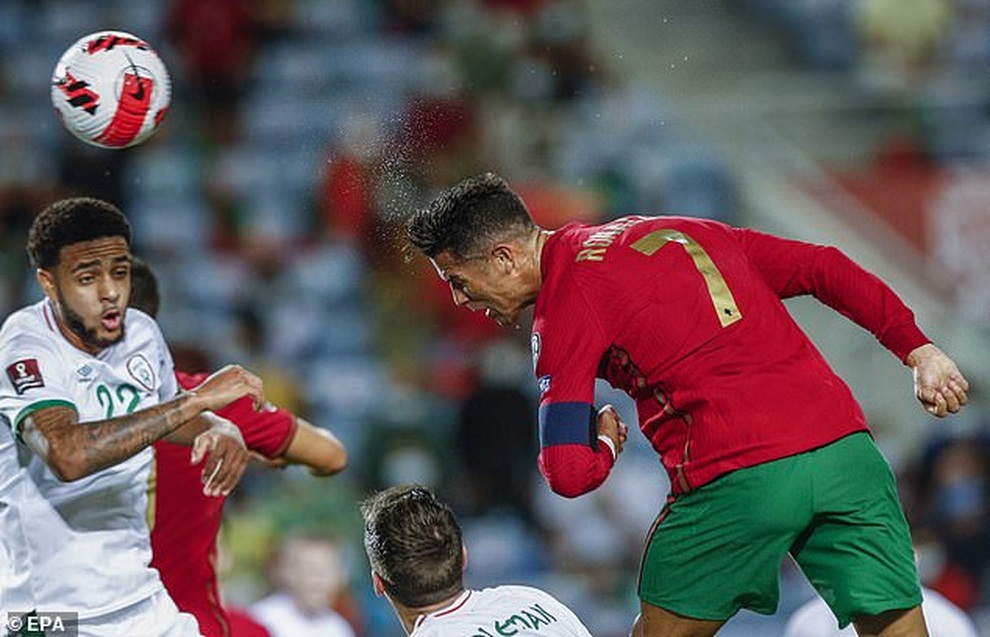 C.Ronaldo đi vào lịch sử cùng Bồ Đào Nha, Pháp và Hà Lan gây thất vọng - 2 C.Ronaldo đi vào lịch sử cùng Bồ Đào Nha, Pháp và Hà Lan gây thất vọng - 2