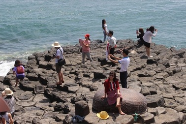 Giá khuyến mại tour 30/4 có thật  là “chiêu trò” hút khách?