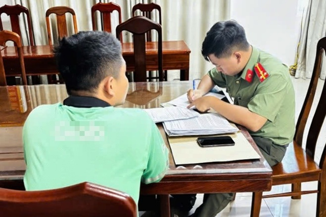 Tài xế xe công nghệ bỗng nhiên nhận được gần 1,8 tỷ đồng trong tài khoản - 1
