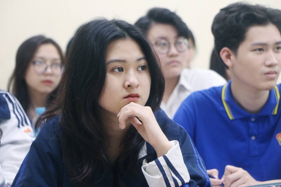 Những lưu ý quan trọng về môn ngoại ngữ trong kỳ thi tốt nghiệp THPT 2021 - 1 Những lưu ý quan trọng về môn ngoại ngữ trong kỳ thi tốt nghiệp THPT 2021 - 1