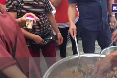 Bất chấp sự phản đối, lễ hội thịt chó vẫn tổ chức như thường lệ