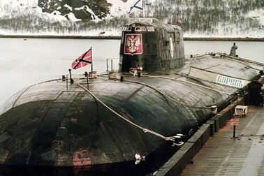 Nhìn lại thảm kịch đắm tàu ngầm Kursk từng khiến 118 thủy thủ Nga tử nạn