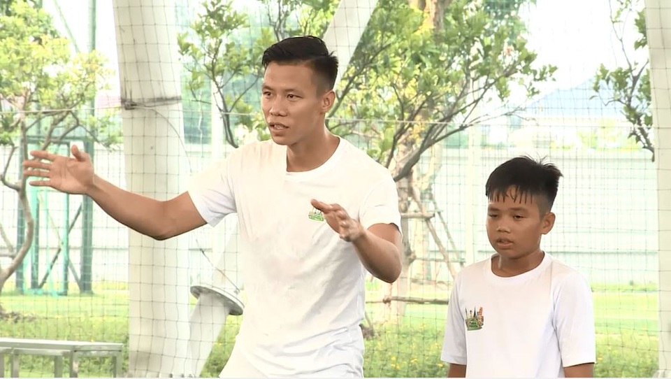 Điểm lại những vị khách đặc biệt xuất hiện tại chương trình Cầu thủ nhí 2019 - 4 Điểm lại những vị khách đặc biệt xuất hiện tại chương trình Cầu thủ nhí 2019 - 4