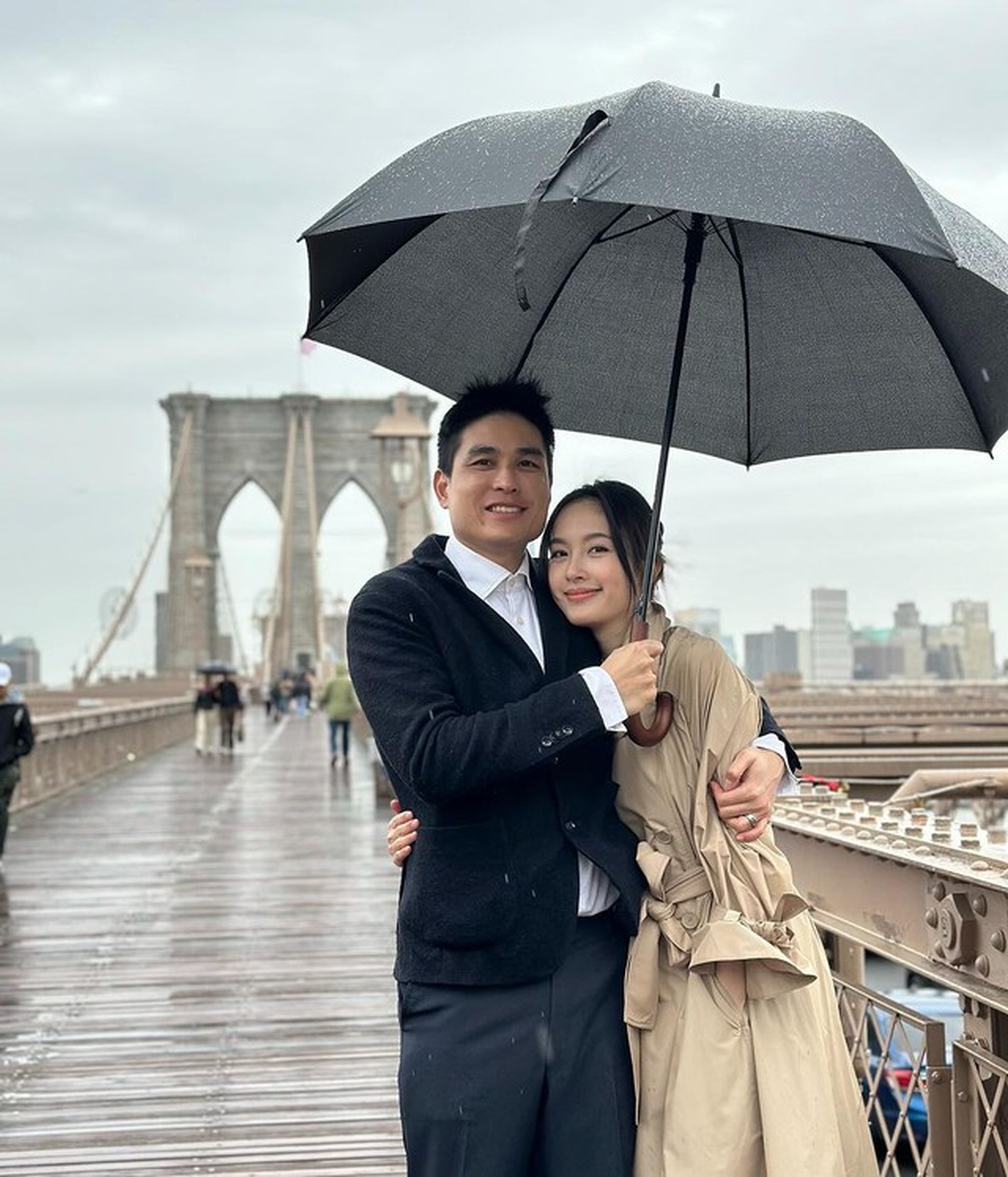 Hoa hậu Chuyển giới Nong Poy hạnh phúc bên chồng đại gia, ngày càng đẹp - 14