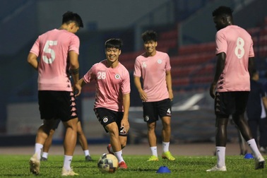 Duy Mạnh nói gì về cơ hội bảo vệ ngôi vô địch của CLB Hà Nội?