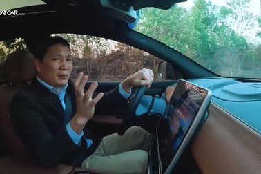 Chuyên gia Nguyễn Mạnh Thắng trải nghiệm hệ thống ADAS trên xe VF 8